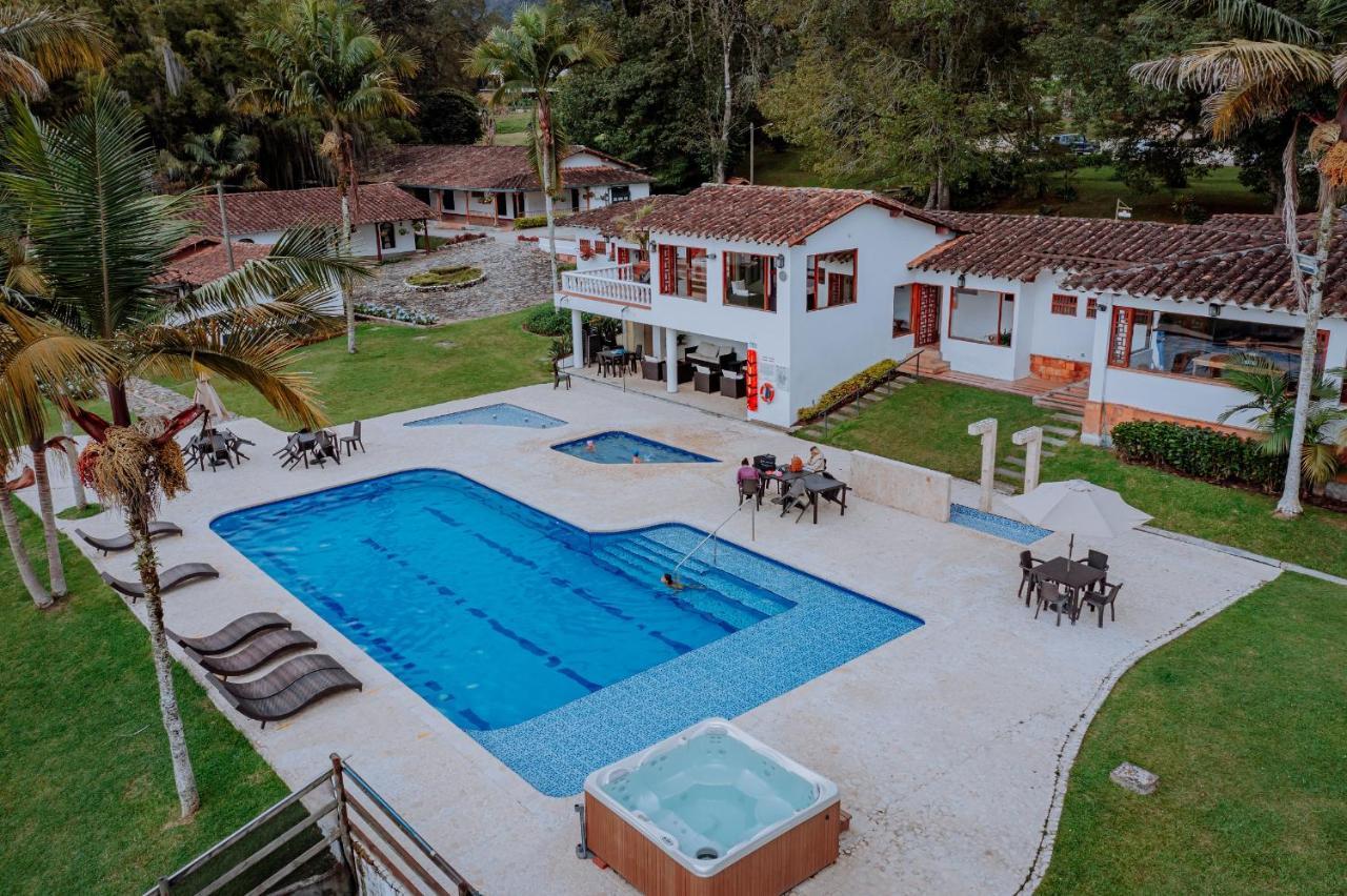 Club Campestre Hacienda Fizebad Hotel El Retiro  Exterior photo