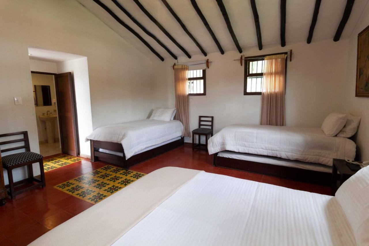 Club Campestre Hacienda Fizebad Hotel El Retiro  Room photo